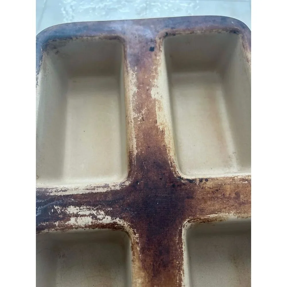 Pampered Chef Mini 4 Loaf Seasoned Retired Family Heritage Stoneware Bread Pan